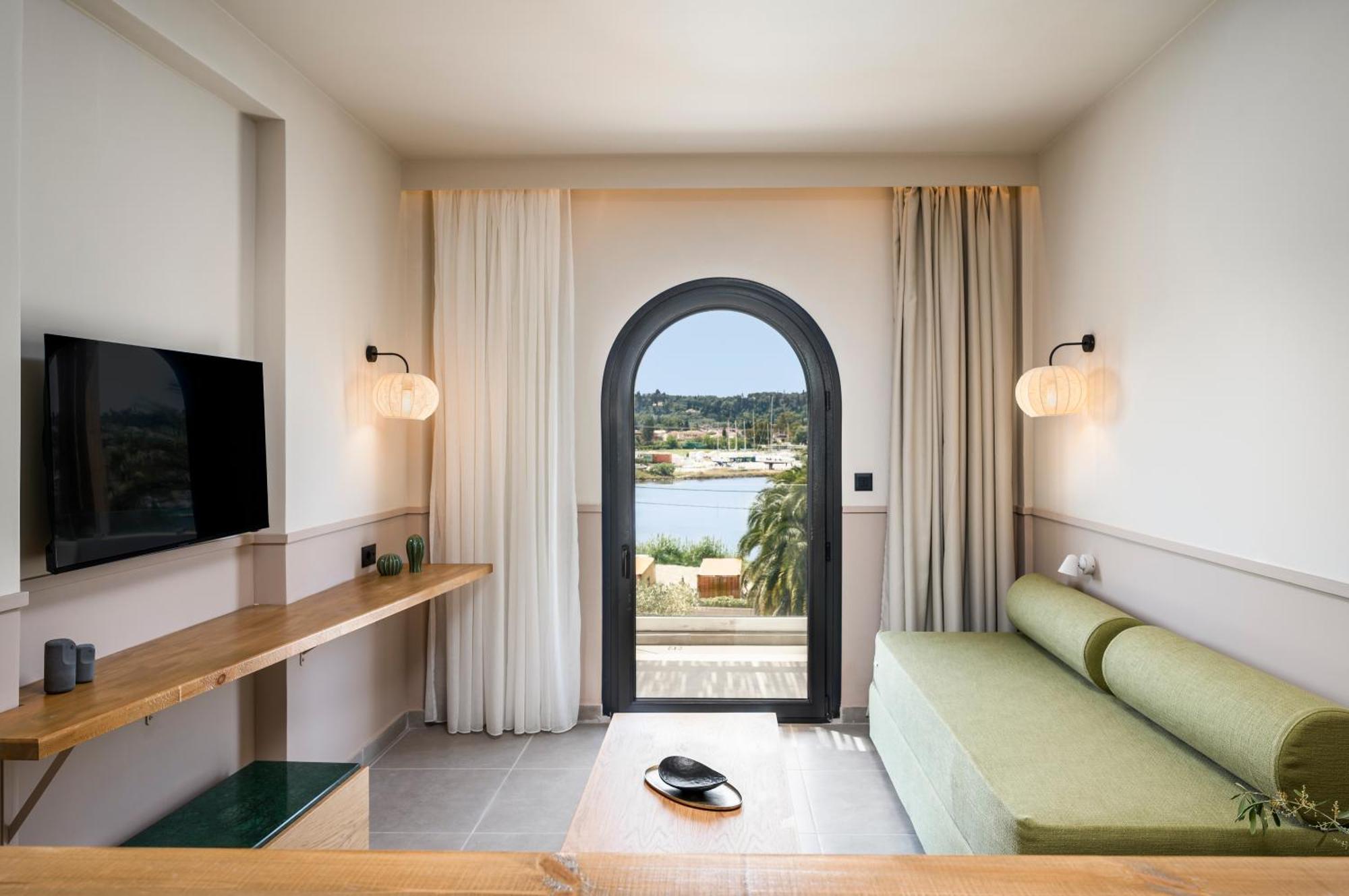 Loadstar Rooms & Suites Kontokali Ngoại thất bức ảnh
